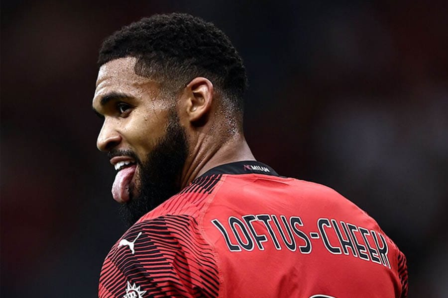 Ruben Loftus-Cheek me fanellën e Milanit gjatë një ndeshjeje të Serie A