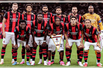 Lojtarët e Milanit përpara ndeshjes ndaj Venezias në San Siro