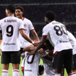 Futbollistët e Milanit festojnë pas golit të shënuar ndaj Torinos