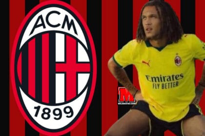Diego Moreira buzëqesh me fanellën e re të Milanit gjatë një prezantimi zyrtar
