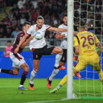 Rabiot, në momentin e golit të dytë duke udhëhequr Milanin drekt fitores në debutim me Torinon
