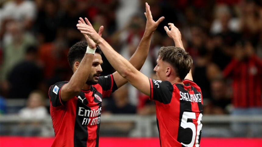 Milani fiton. Lojtarët e Milanit festojnë golin ndaj Venezias te San Siro